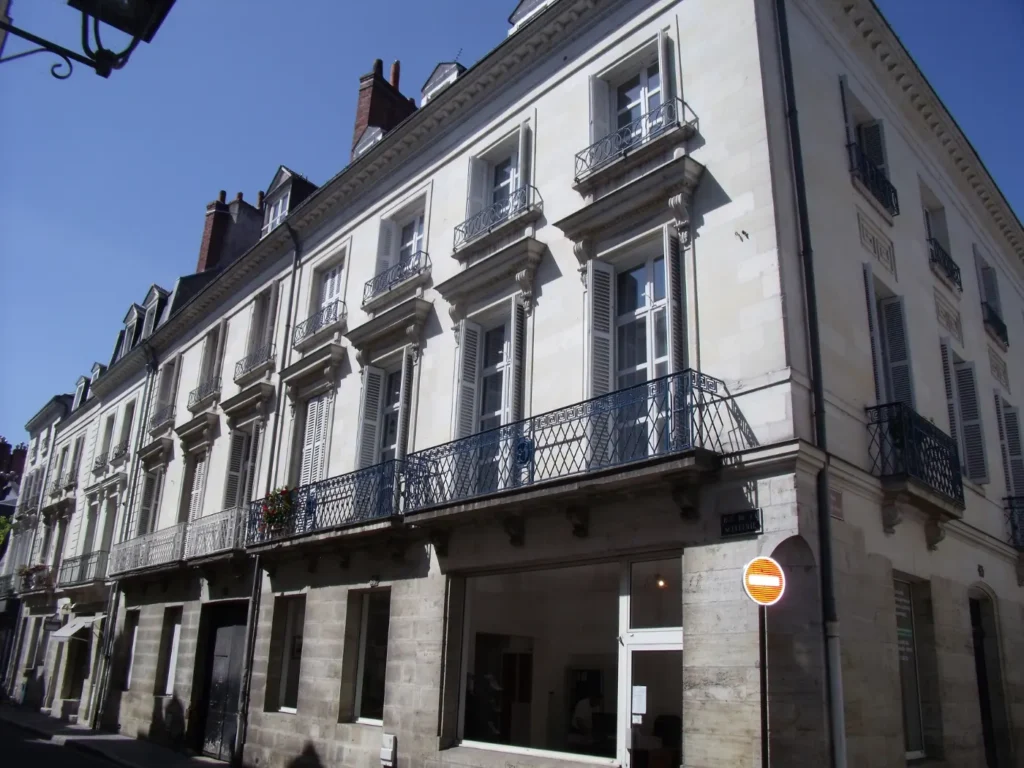 Immeubles en pierre de tuffeau de la rue de la Scellerie à Tours